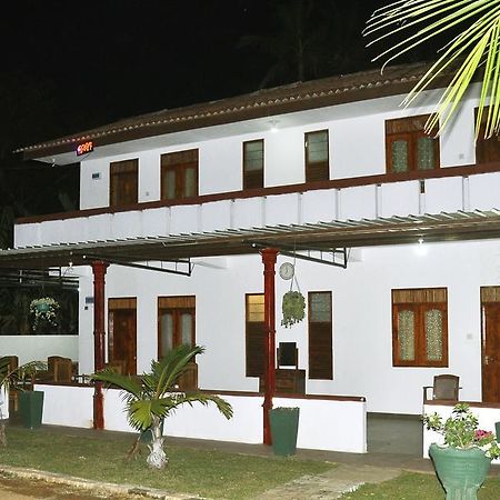 Hotel Flamingo Anuradhapura Eksteriør bilde