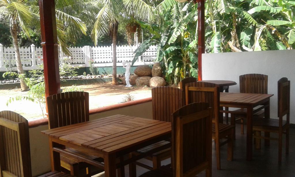 Hotel Flamingo Anuradhapura Eksteriør bilde