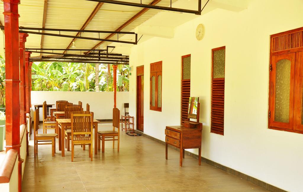 Hotel Flamingo Anuradhapura Eksteriør bilde