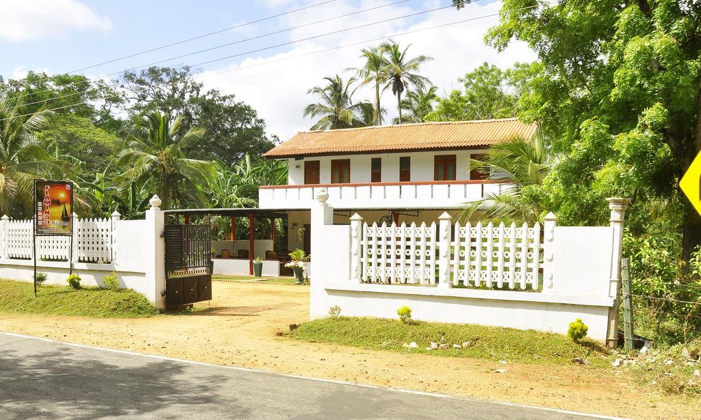 Hotel Flamingo Anuradhapura Eksteriør bilde