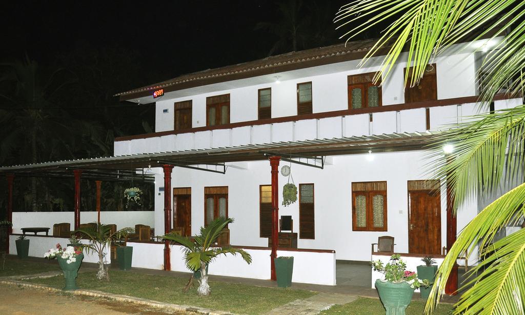 Hotel Flamingo Anuradhapura Eksteriør bilde