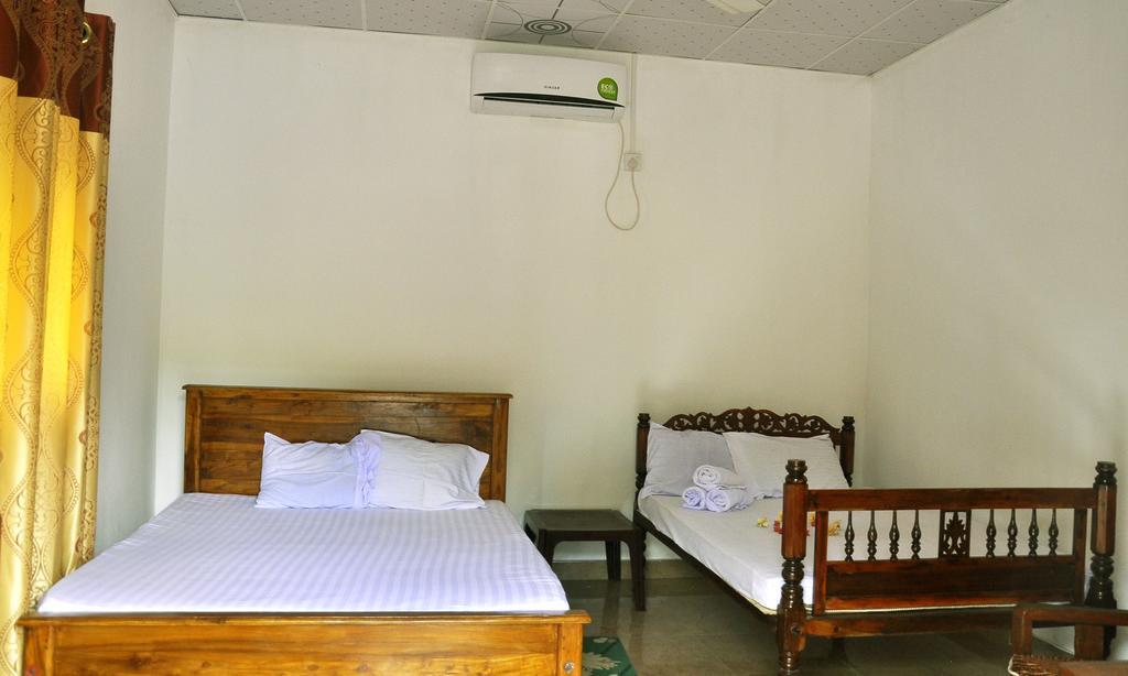 Hotel Flamingo Anuradhapura Eksteriør bilde