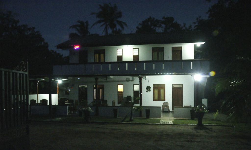 Hotel Flamingo Anuradhapura Eksteriør bilde
